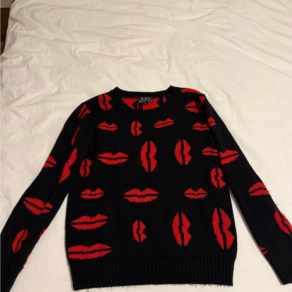 Black and Red Lip Pattern Sweater